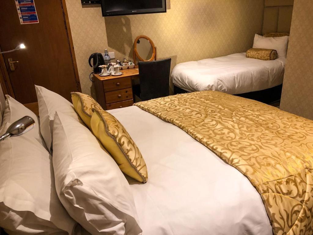 The Blue Bell Crookham Hotel Cornhill on Tweed Phòng bức ảnh